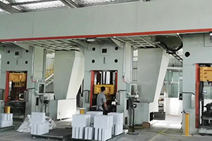 伺服螺旋壓力機(jī) 伺服螺旋壓力機(jī)